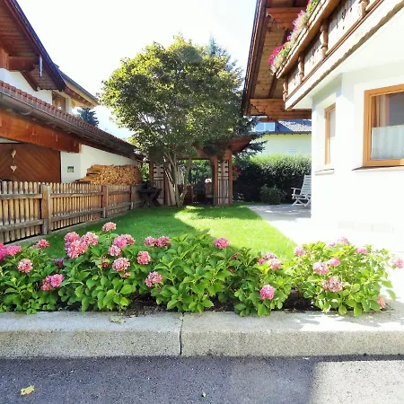 Home, Axams アパート インスブルック