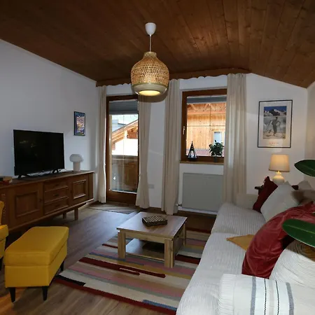 Home, Axams İnnsbruck