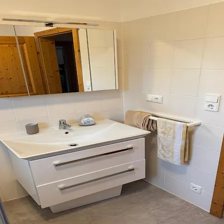 Home, Axams Apartament *